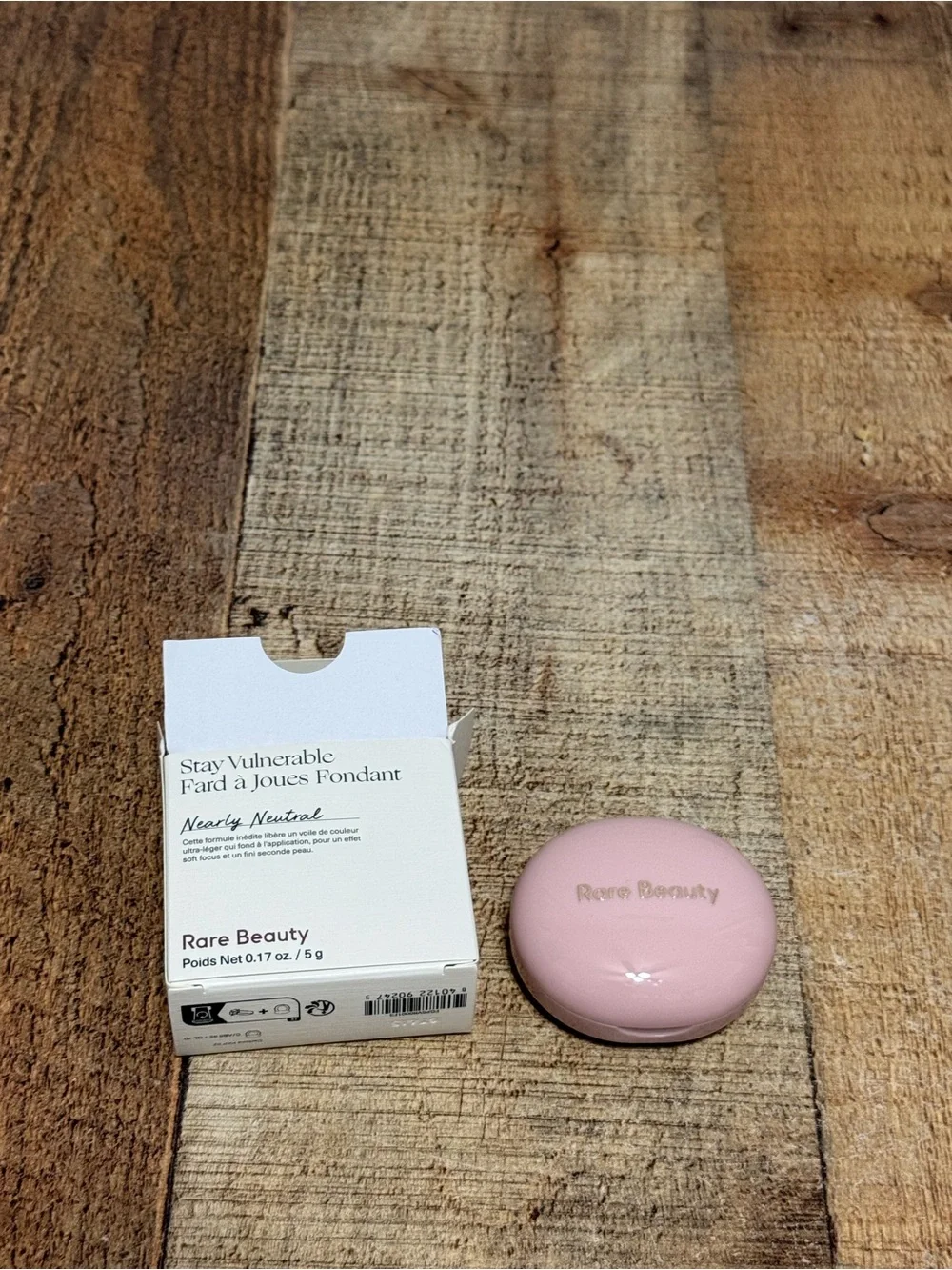 Rare Beauty Stay Vulnerable Melting Cream Blush new nearly neutral